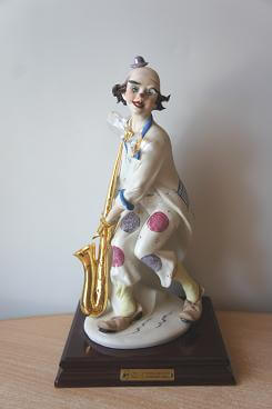 Клоун с бантом и саксофоном, Capodimonte фарфоровая статуэтка, Сабадин, Sabadin. KunstGalerie