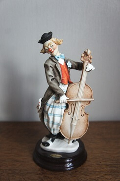 клоун с виолончелью, Джузеппе Армани, Giuseppe Armani, Каподимонте, Capodimonte, фарфоровая статуэтка
