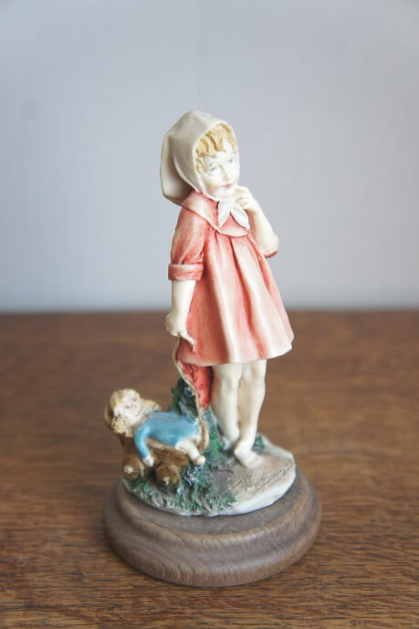 Девочка с тележкой, Vittorio Tessaro, статуэтка