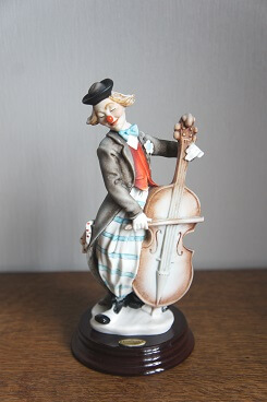 Клоун с виолончелью, Джузеппе Армани Флоренс, статуэтка