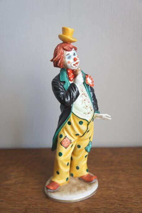 Клоун с мороженым, Capodimonte, статуэтка