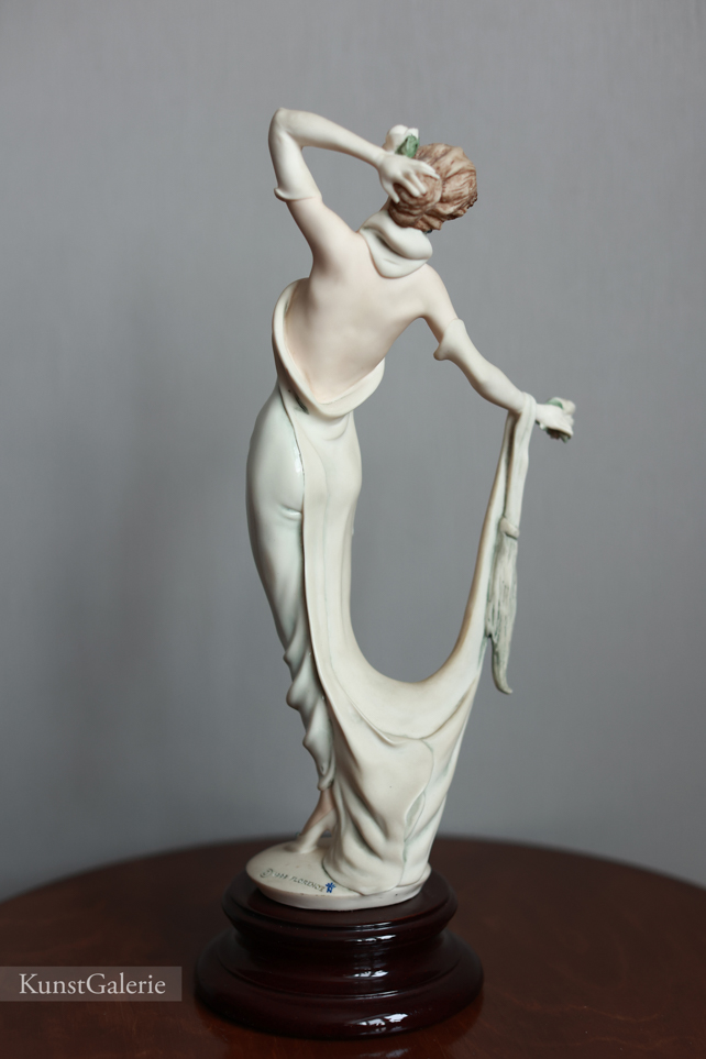Девушка с розой, Giuseppe Armani, статуэтка