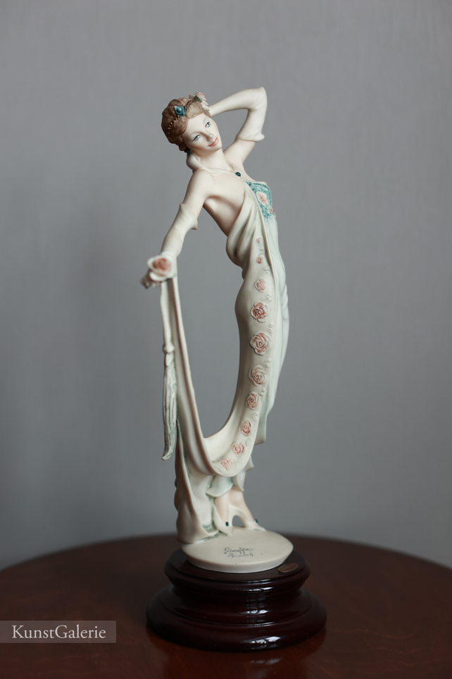 Девушка с розой, Giuseppe Armani, статуэтка