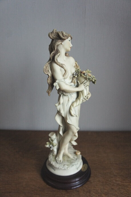 Дама с рогом изобилия, Джузеппе Армани, Флоренс, статуэтка