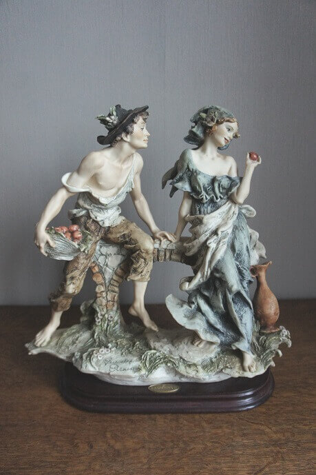 Влюбленная пара Урожай яблок, Giuseppe Armani, Florence, статуэтка