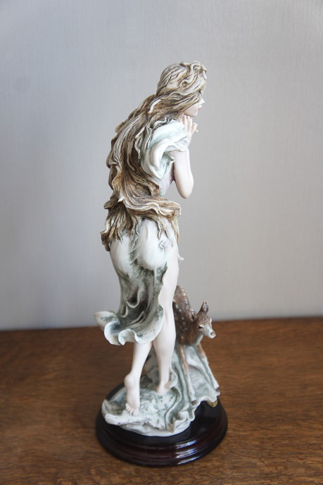 Девушка с оленёнком, Джузеппе Армани, статуэтка
