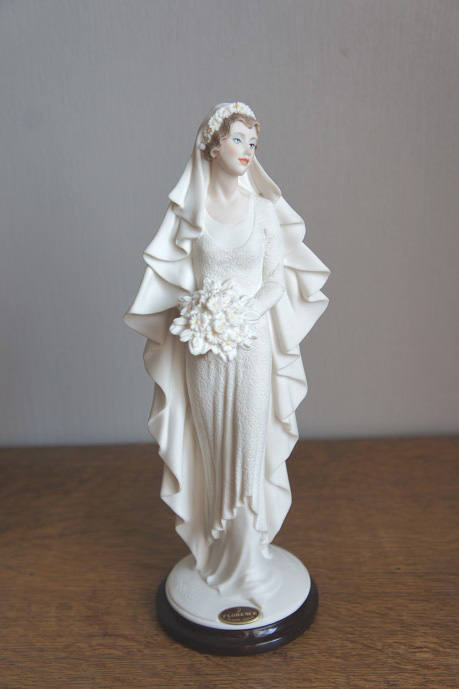 Невеста с букетом, Giuseppe Armani, статуэтка