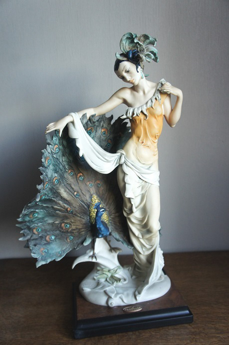 Айседора с павлином, Giuseppe Armani, Florence, статуэтка