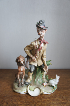 Охотник с собакой, Джузеппе Каппе, Каподимонте, фарфоровые статуэтки. KunstGalerie