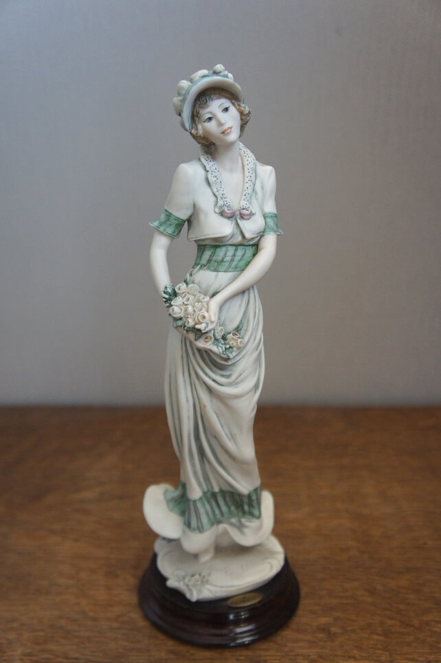 Девушка с розами Blossom, Giuseppe Armani, статуэтка