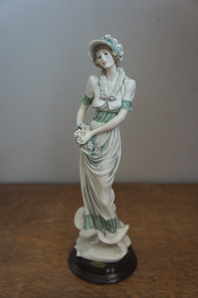 Девушка с розами Blossom, Джузеппе Армани, статуэтка