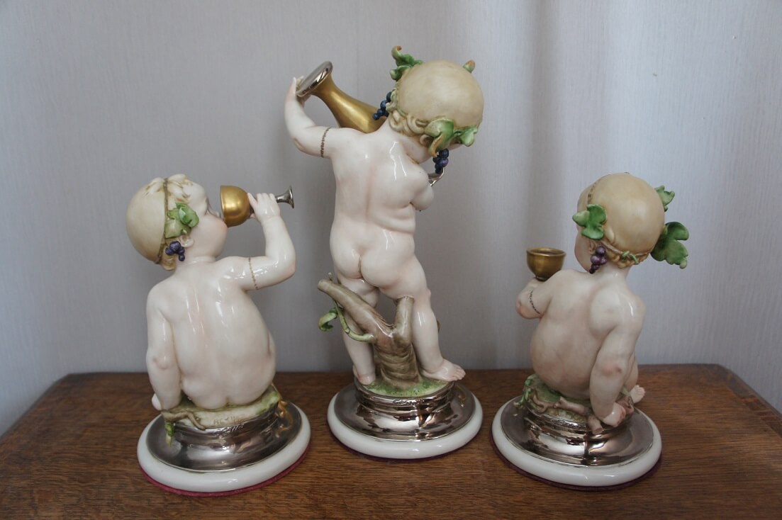 Трио античных малышей, Giuseppe Cappe, Capodimonte, статуэтка