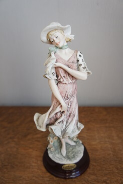 Элис с голубем, Giuseppe Armani Florence, Capodimonte, статуэтка, KunstGalerie.ru