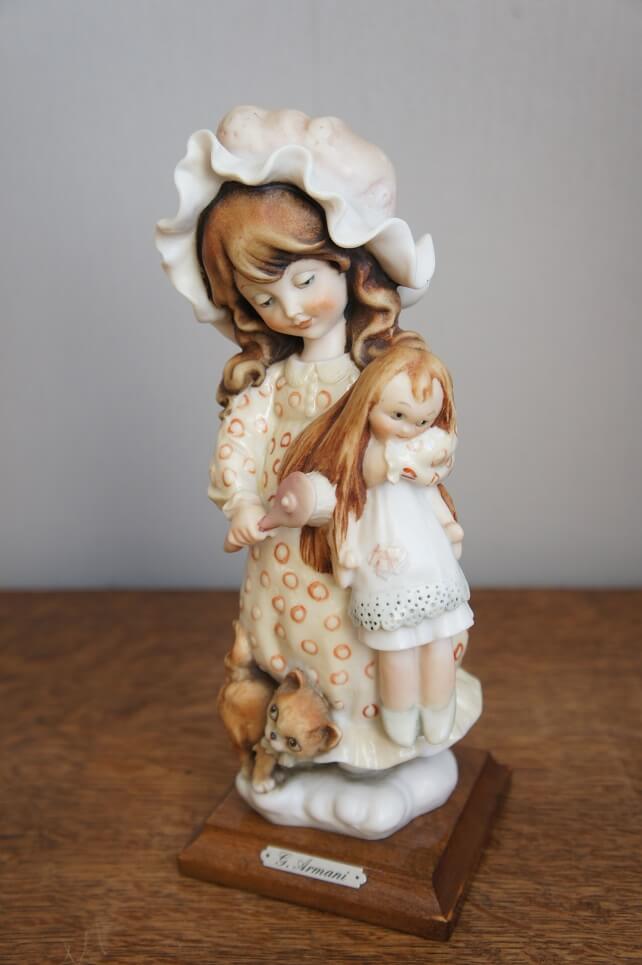 Девочка с куклой, Джузеппе Армани, статуэтка