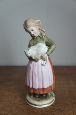 Девочка с котом, Bruno Merli, Capodimonte, фарфоровая статуэтка. KunstGalerie