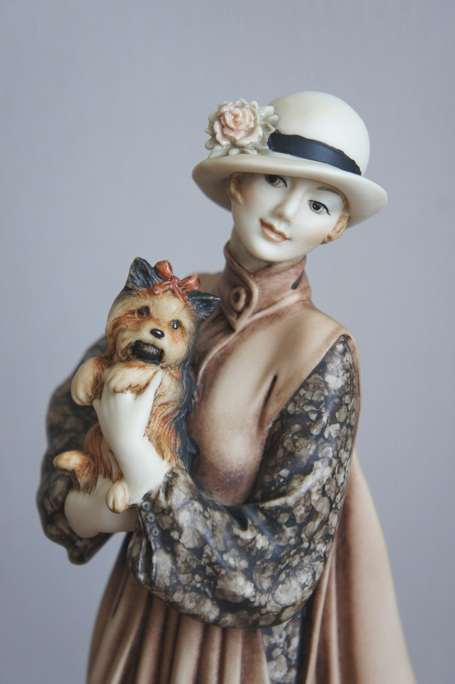 Дама с йоркширским терьером, Giuseppe Armani, Florence, статуэтка
