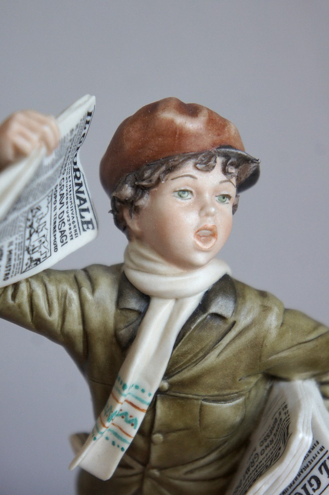 Мальчик с газетами, Sandro Maggioni, статуэтка