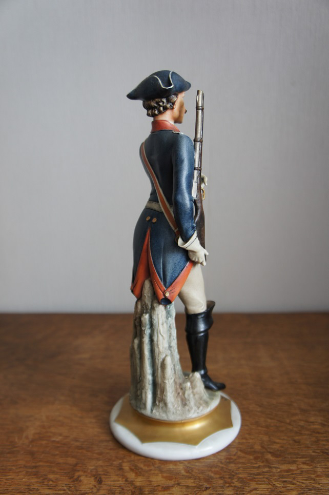 Солдат армии Людовика XV, Jpa, Capodimonte, статуэтка