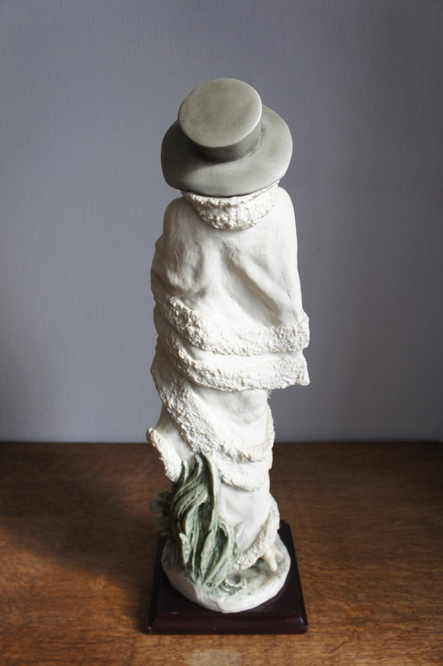 Лара в меховом манто, Giuseppe Armani, статуэтка
