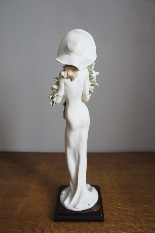 Девушка с лилиями, Giuseppe Armani, статуэтка