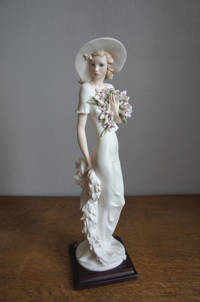 Девушка с орхидеями, Giuseppe Armani, статуэтка