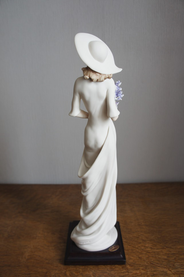 Девушка с лавандой, Giuseppe Armani, статуэтка