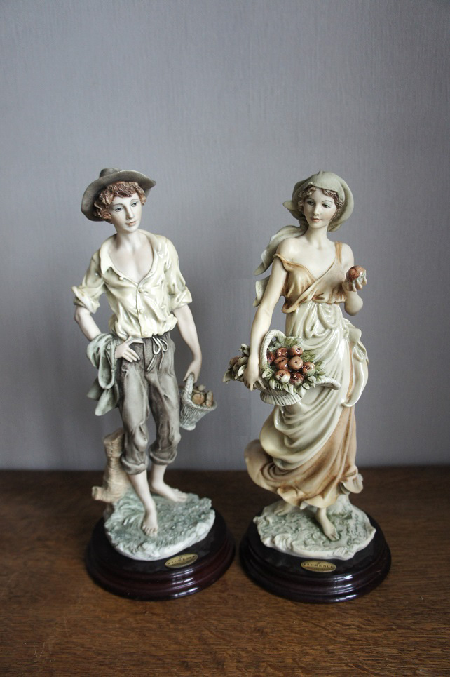 Деревенские юноша и девушка, Giuseppe Armani, статуэтка