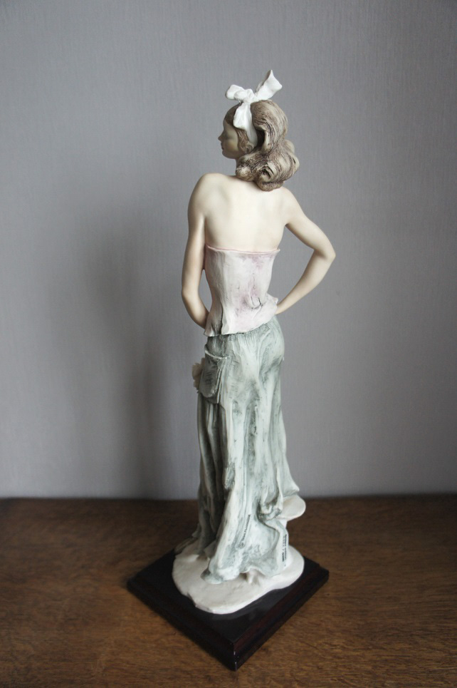 Alessandra, Giuseppe Armani, статуэтка
