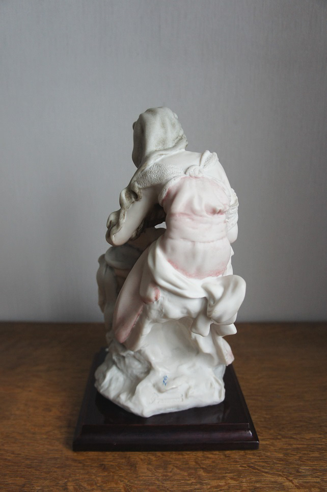 Материнство с лебедем, Джузеппе Армани, статуэтка
