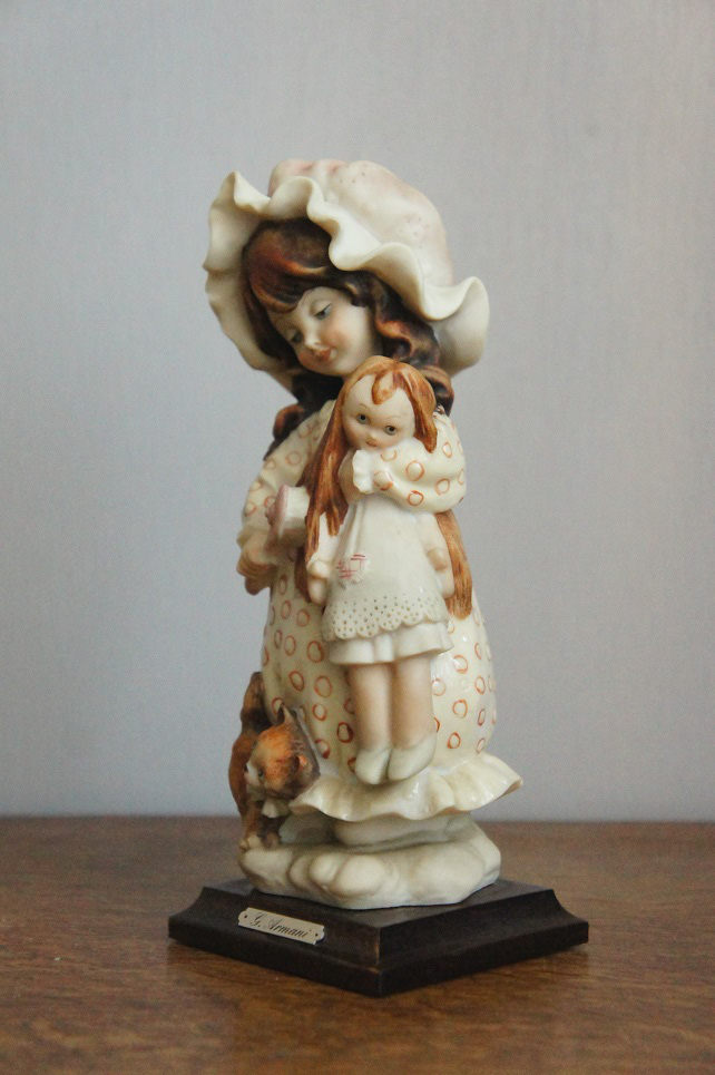Девочка с куклой, Джузеппе Армани, статуэтка