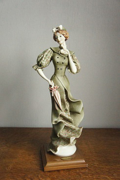 Дама в зеленом с зонтиком, Giuseppe Armani, Florence, Capodimonte, статуэтка, KunstGalerie.ru