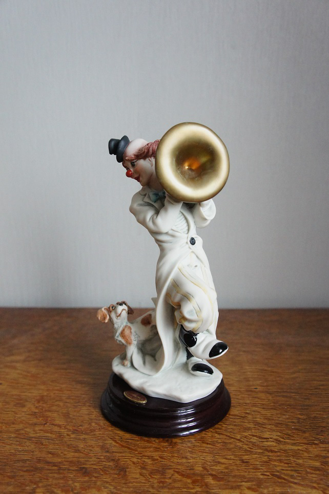 Клоун с большой трубой, Джузеппе Армани, статуэтка