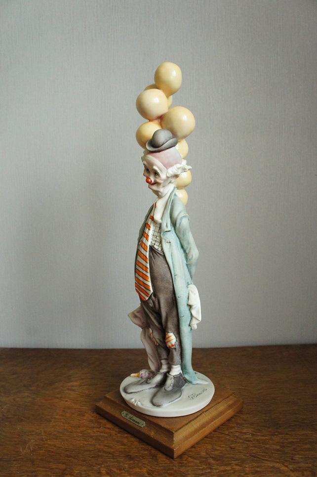 Клоун с шариками, Джузеппе Армани, статуэтка
