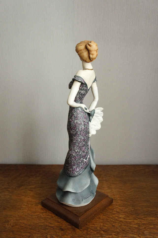 Дама в серо-фиолетовом с веером, Giuseppe Armani, статуэтка
