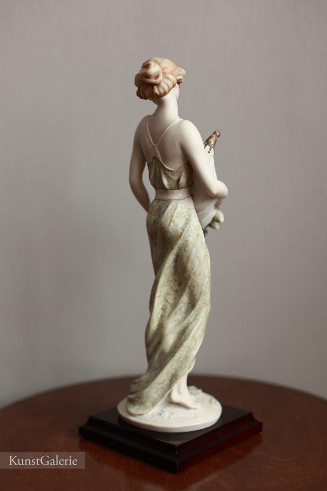 Милая леди с рогом изобилия, Джузеппе Армани, статуэтка