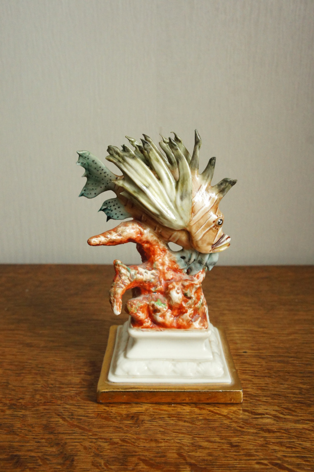 Рыбка на красном коралле, Franco, статуэтка