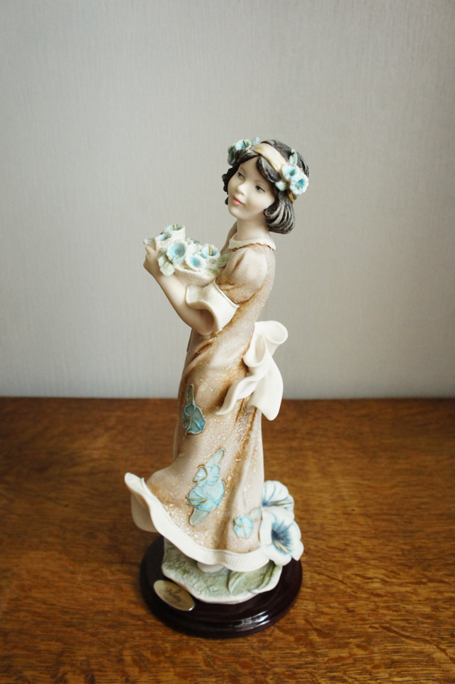 Девочка с цветами Purity, Джузеппе Армани, статуэтка