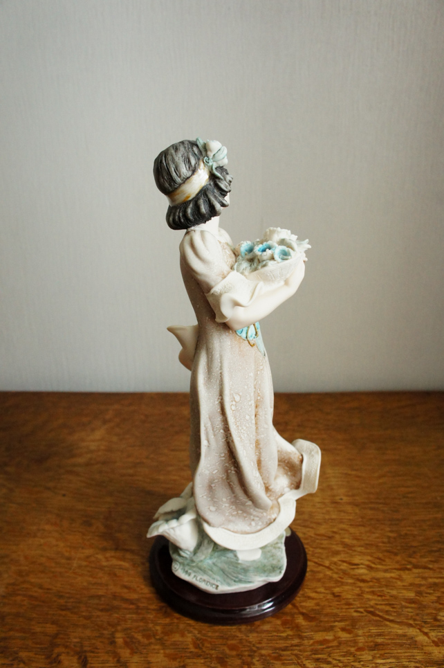 Девочка с цветами Purity, Джузеппе Армани, статуэтка