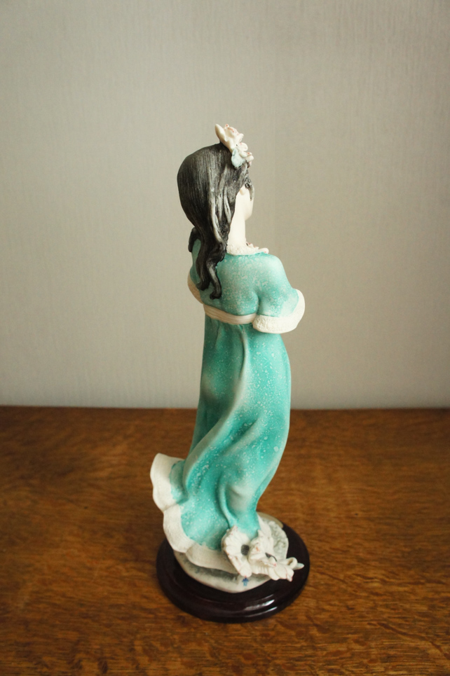 Девочка с цветочком Innocence, Джузеппе Армани, статуэтка