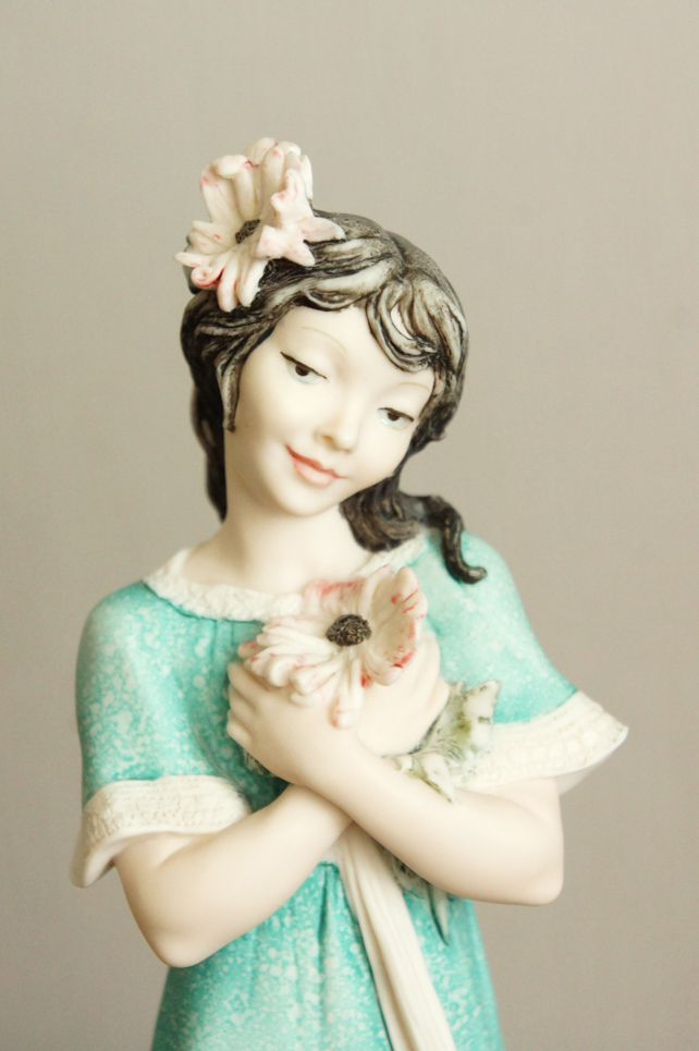 Девочка с цветочком Innocence, Giuseppe Armani, статуэтка