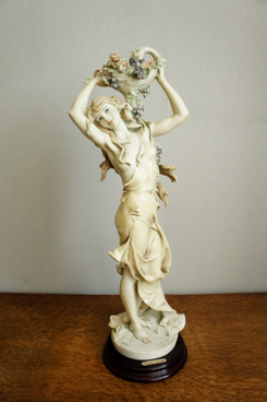 Сирень и розы, Giuseppe Armani, Florence, Capodimonte, статуэтка, KunstGalerie.ru