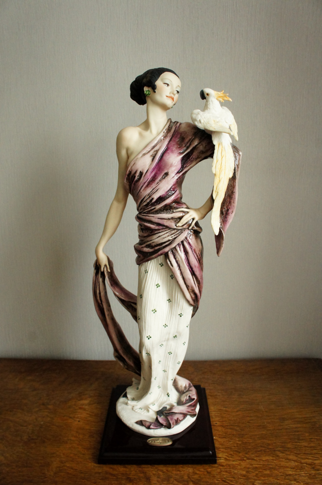 Саманта с попугаем, Giuseppe Armani, Florence, статуэтка