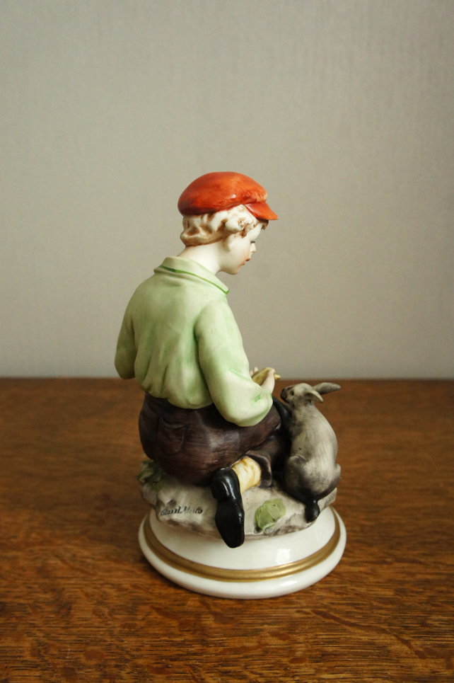 Мальчик с кроликом, Gianni Merlo , Каподимонте, статуэтка