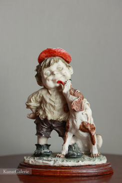 Мальчик с собакой, Джузеппе Армани, Каподимонте, статуэтка, KunstGalerie.ru