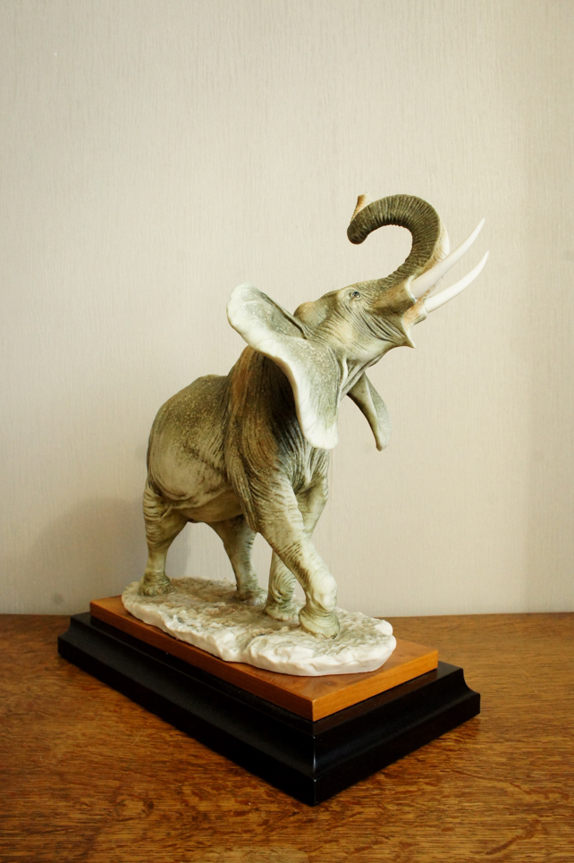 Слон на водопое, Giuseppe Armani, статуэтка