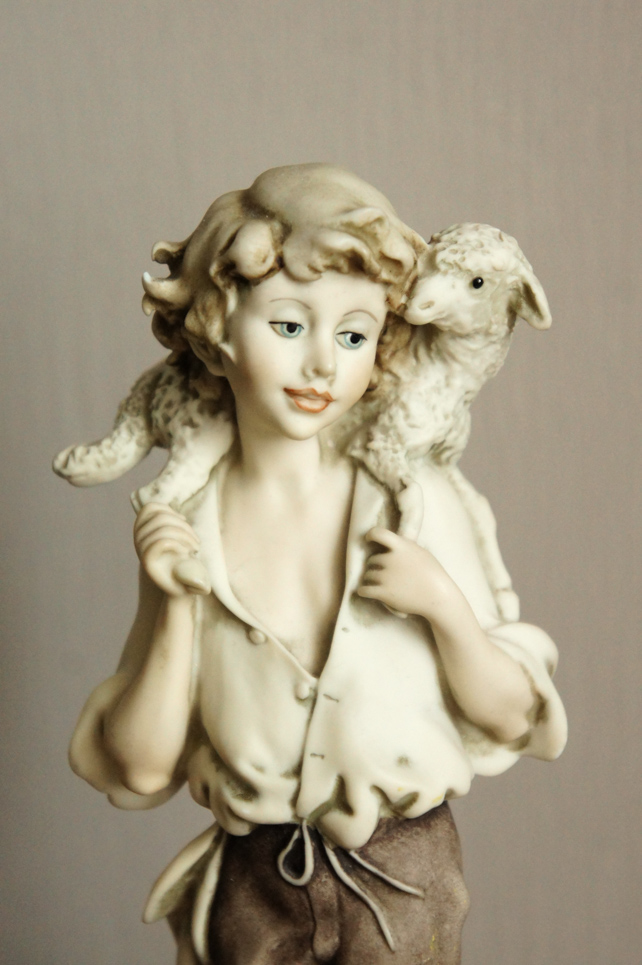 Мальчик с барашками, Giuseppe Armani, статуэтка