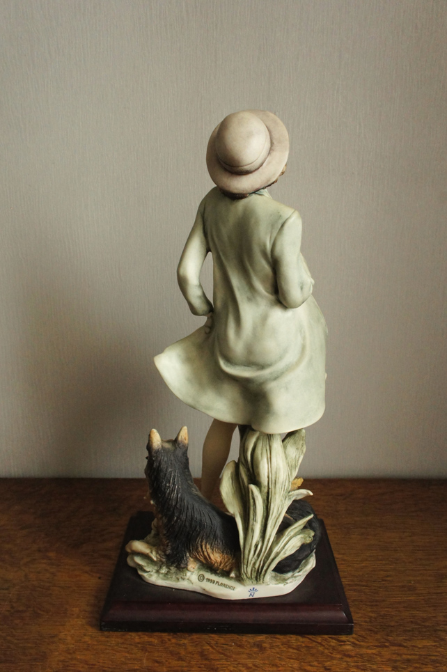 Соня с овчаркой, Giuseppe Armani, статуэтка