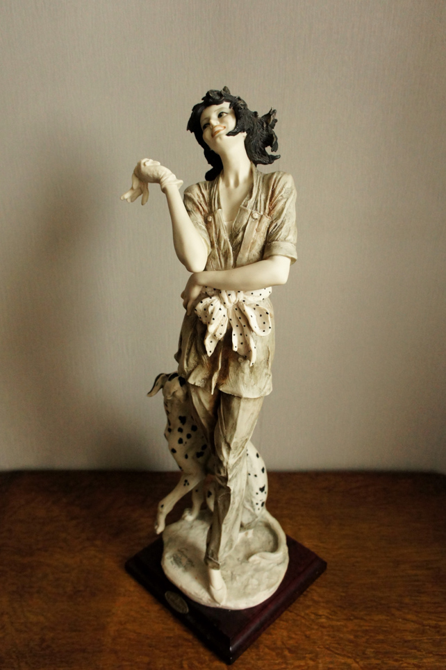 Марина с далматинцем, Джузеппе Армани, статуэтка