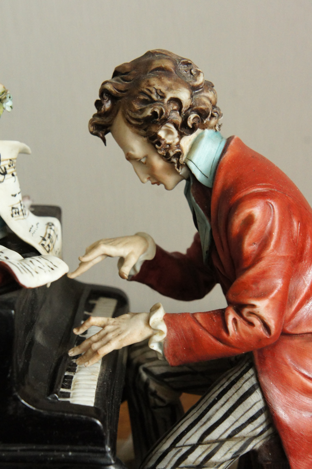 Пианист, Tyche Tosca, Каподимонте, статуэтка