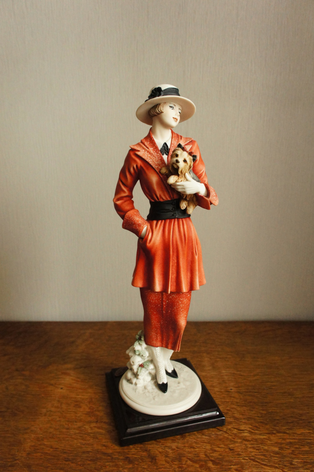 Девушка с йорком Chilly, Giuseppe Armani, Florence, статуэтка